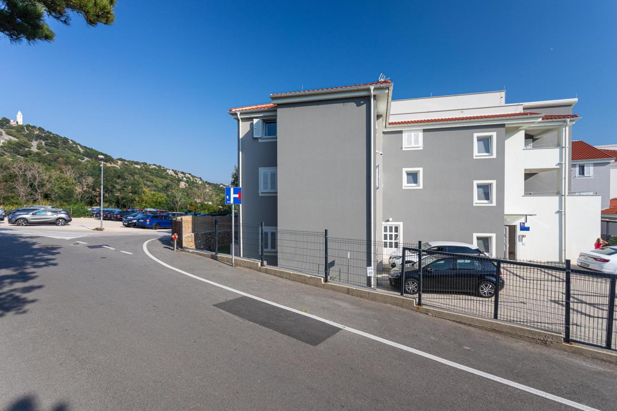 Apartments Crnekovic Tomislava 8A Baska  Ngoại thất bức ảnh