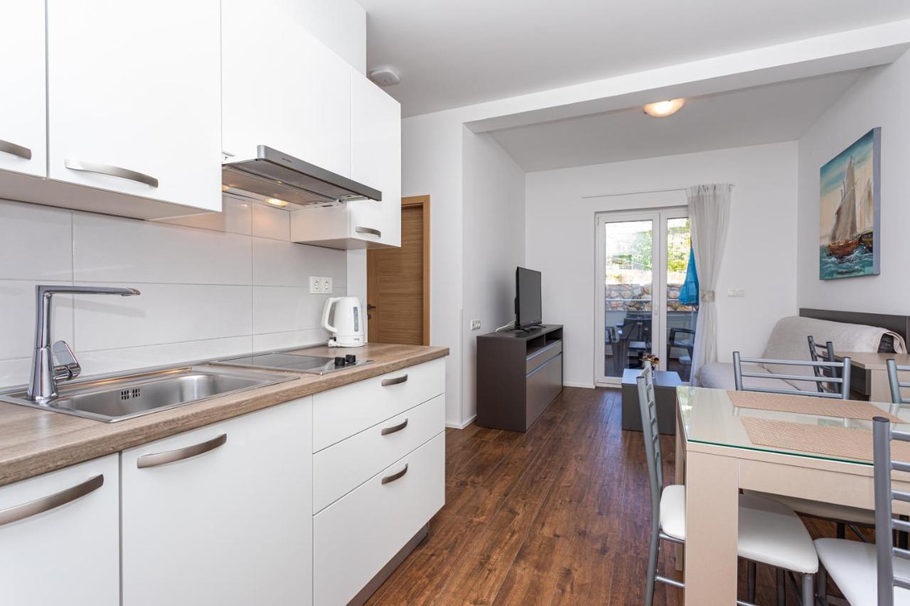 Apartments Crnekovic Tomislava 8A Baska  Ngoại thất bức ảnh