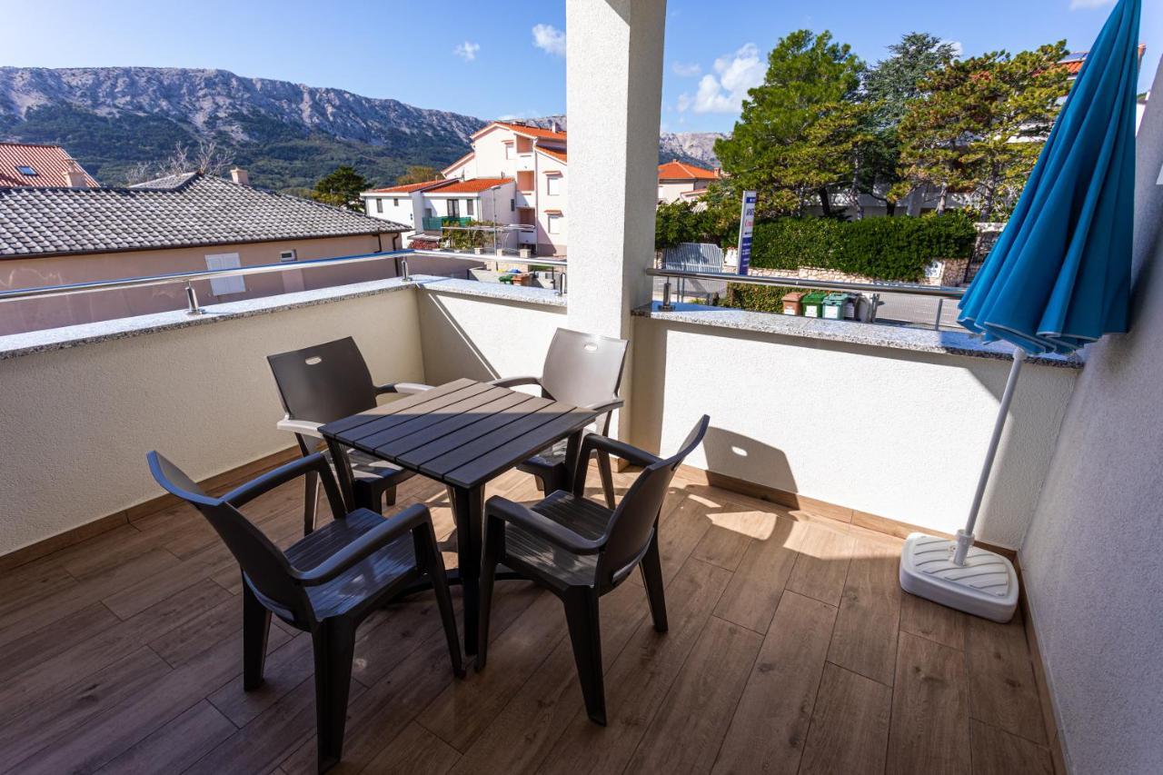 Apartments Crnekovic Tomislava 8A Baska  Ngoại thất bức ảnh
