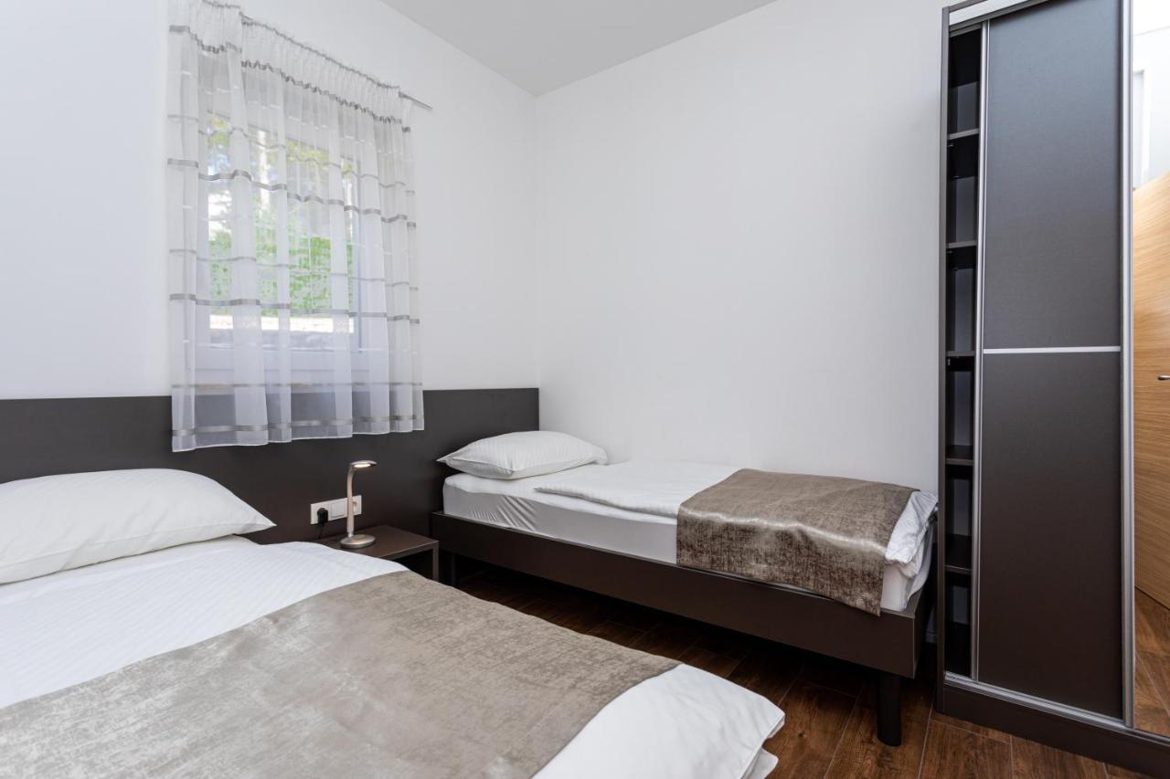 Apartments Crnekovic Tomislava 8A Baska  Ngoại thất bức ảnh