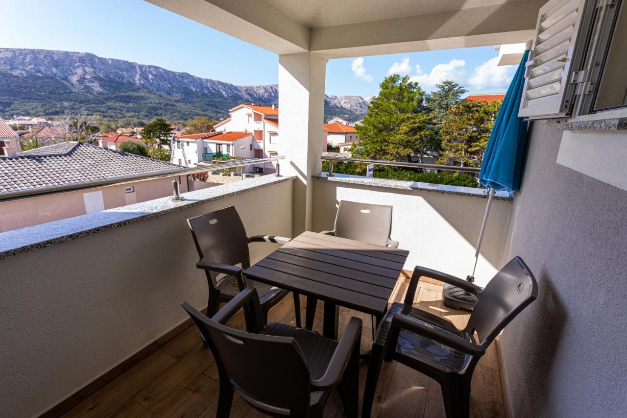 Apartments Crnekovic Tomislava 8A Baska  Ngoại thất bức ảnh
