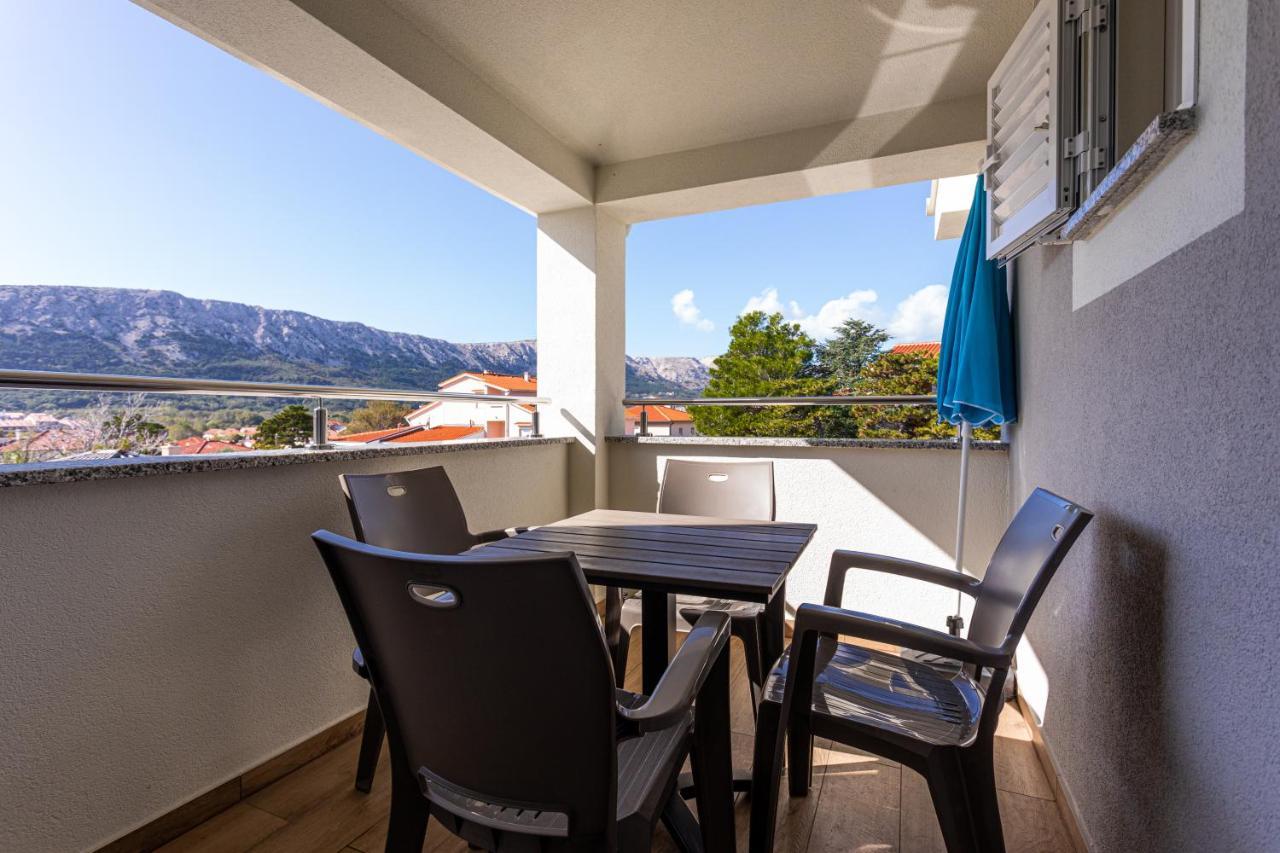 Apartments Crnekovic Tomislava 8A Baska  Ngoại thất bức ảnh