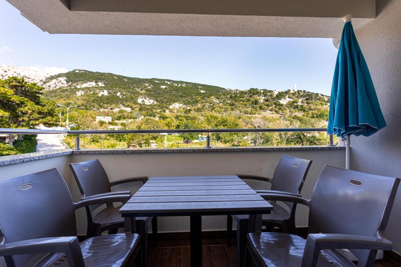 Apartments Crnekovic Tomislava 8A Baska  Ngoại thất bức ảnh