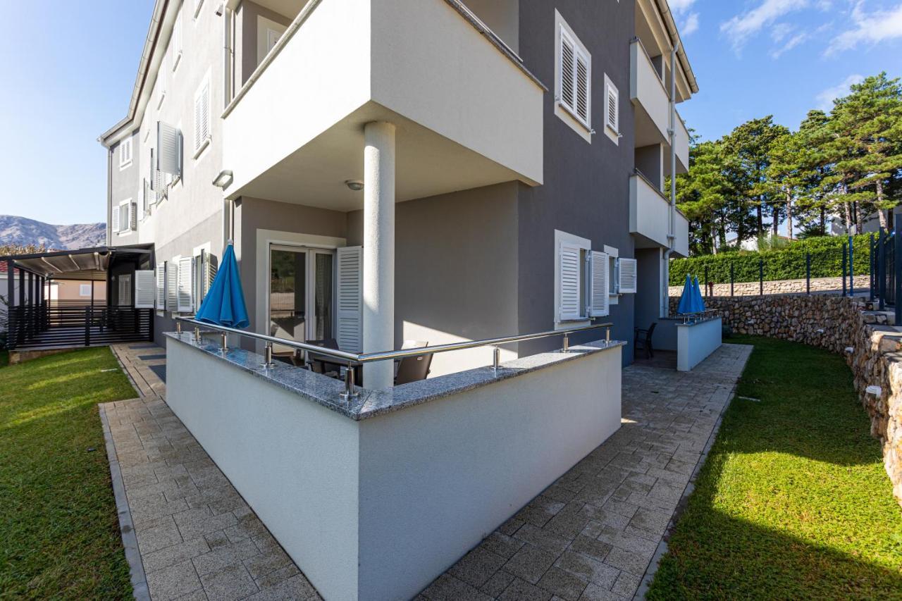 Apartments Crnekovic Tomislava 8A Baska  Ngoại thất bức ảnh